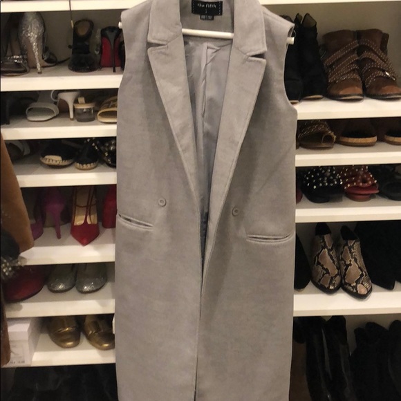 The fifth long Grey Vest - Picture 1 of 2
